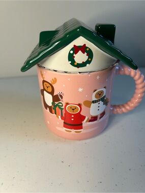 Brand new 2025 Starbucks Pink Bear Ginger House Holiday Mug with Green Roof Lid